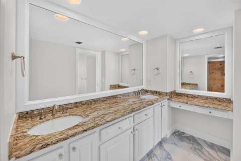 Condominio en venta en South Palm Beach, Florida, 1 dormitorio, 106 m2 № 2392447 - foto 12