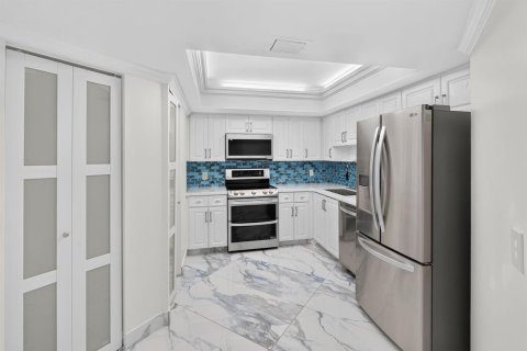 Condominio en venta en South Palm Beach, Florida, 1 dormitorio, 106 m2 № 2392447 - foto 9