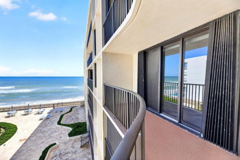 Condominio en venta en South Palm Beach, Florida, 1 dormitorio, 106 m2 № 2392447 - foto 17