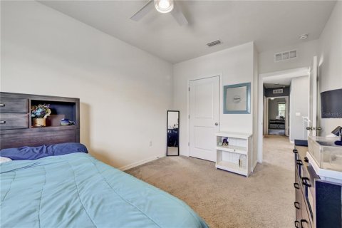 House in New Port Richey, Florida 4 bedrooms, 209.96 sq.m. № 1869055 - photo 21