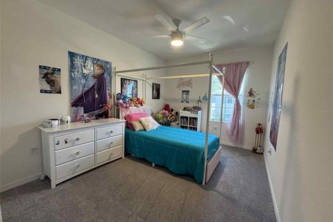 House in New Port Richey, Florida 4 bedrooms, 209.96 sq.m. № 1869055 - photo 12