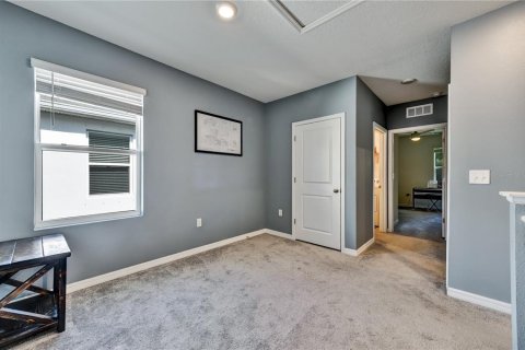 House in New Port Richey, Florida 4 bedrooms, 209.96 sq.m. № 1869055 - photo 18