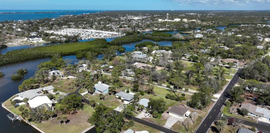 Villa ou maison à Englewood, Floride 3 chambres, 100.33 m2 № 1603230
