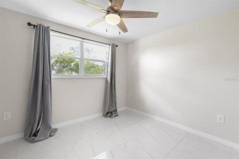 Villa ou maison à vendre à Englewood, Floride: 3 chambres, 100.33 m2 № 1603230 - photo 23