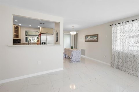 Villa ou maison à vendre à Englewood, Floride: 3 chambres, 100.33 m2 № 1603230 - photo 15