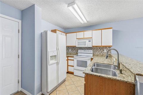 Touwnhouse à vendre à Tampa, Floride: 3 chambres, 141.58 m2 № 2220731 - photo 11