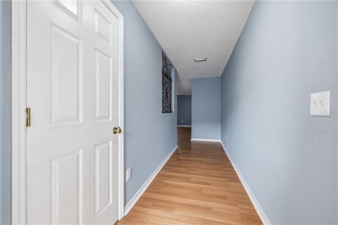 Touwnhouse à vendre à Tampa, Floride: 3 chambres, 141.58 m2 № 2220731 - photo 4