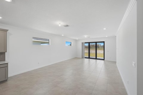 Casa en venta en Port St. Lucie, Florida, 4 dormitorios, 209.59 m2 № 2168257 - foto 8