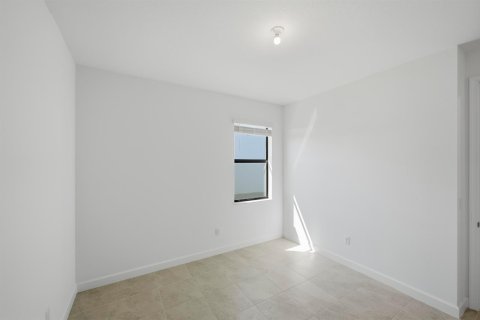 Casa en venta en Port St. Lucie, Florida, 4 dormitorios, 209.59 m2 № 2168257 - foto 21