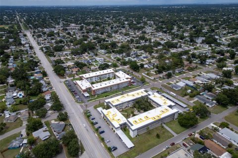 Condo in Saint Petersburg, Florida, 2 bedrooms  № 1786837 - photo 28