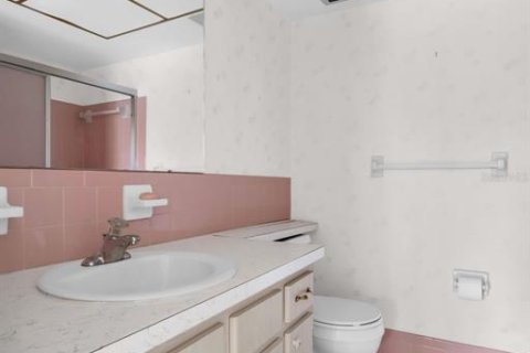Condo in Saint Petersburg, Florida, 2 bedrooms  № 1786837 - photo 24