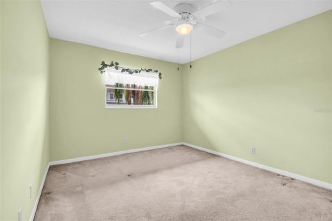 Condo in Saint Petersburg, Florida, 2 bedrooms  № 1786837 - photo 21