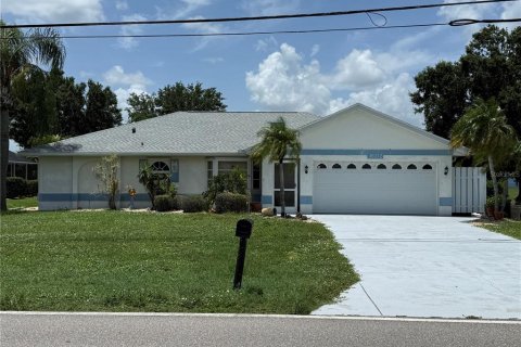 Villa ou maison à vendre à Punta Gorda, Floride: 3 chambres, 155.24 m2 № 1786709 - photo 1