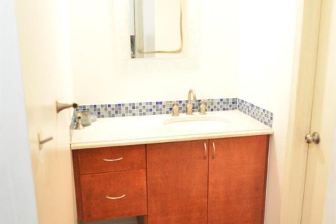 Купить кондоминиум в Бойнтон-Бич, Флорида 5 комнат, 130.06м2, № 2082478 - фото 15