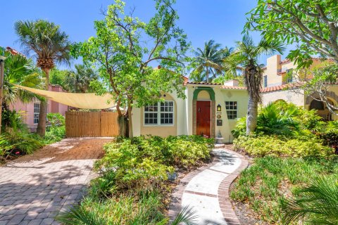 Villa ou maison à vendre à West Palm Beach, Floride: 2 chambres, 140.47 m2 № 2077906 - photo 2