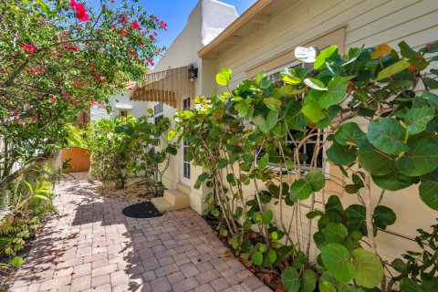 Villa ou maison à vendre à West Palm Beach, Floride: 2 chambres, 140.47 m2 № 2077906 - photo 27