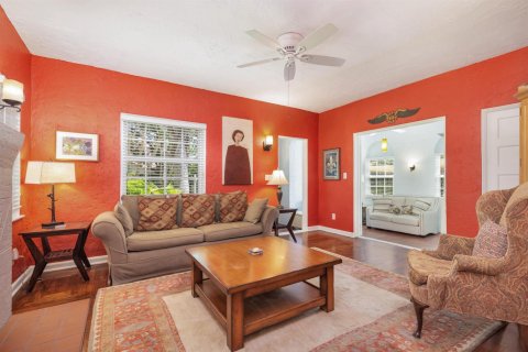 Villa ou maison à vendre à West Palm Beach, Floride: 2 chambres, 140.47 m2 № 2077906 - photo 6