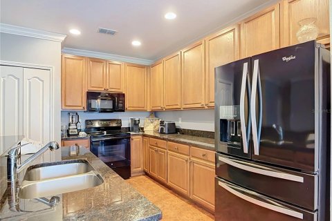 House in DeLand, Florida 4 bedrooms, 164.62 sq.m. № 2406833 - photo 13