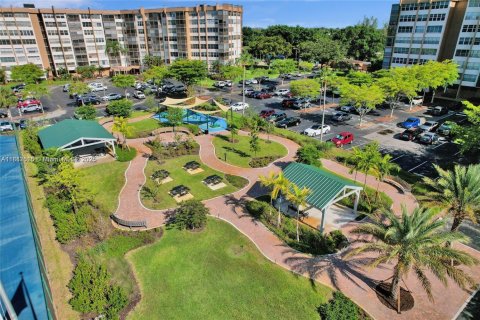 Condominio en venta en Pembroke Pines, Florida, 2 dormitorios, 104.05 m2 № 1877773 - foto 27