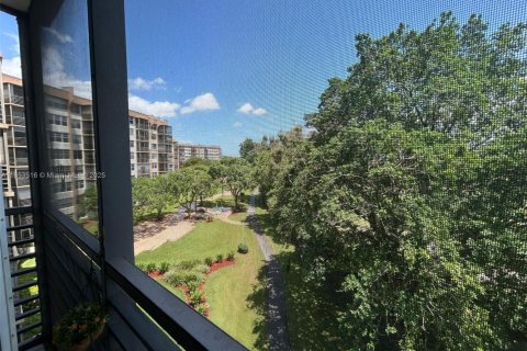 Condominio en venta en Pembroke Pines, Florida, 2 dormitorios, 104.05 m2 № 1877773 - foto 24