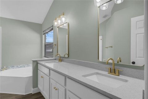 House in Lake Mary, Florida 3 bedrooms, 170.2 sq.m. № 1803190 - photo 13