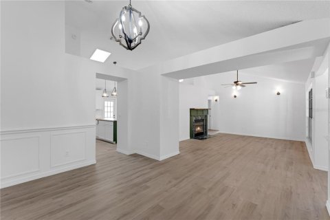 House in Lake Mary, Florida 3 bedrooms, 170.2 sq.m. № 1803190 - photo 4