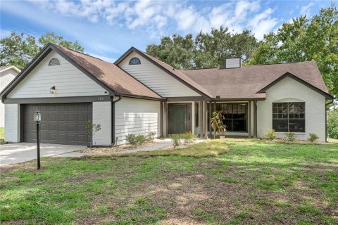 House in Lake Mary, Florida 3 bedrooms, 170.2 sq.m. № 1803190 - photo 1