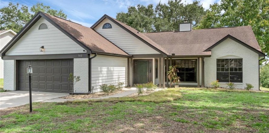 House in Lake Mary, Florida 3 bedrooms, 170.2 sq.m. № 1803190