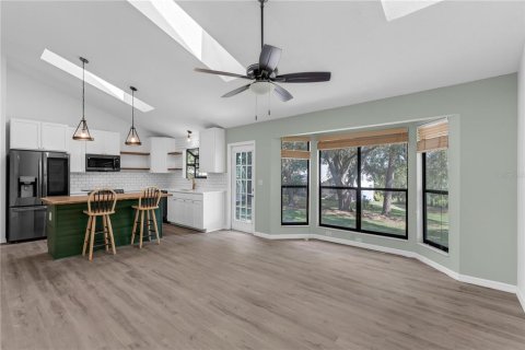 House in Lake Mary, Florida 3 bedrooms, 170.2 sq.m. № 1803190 - photo 8