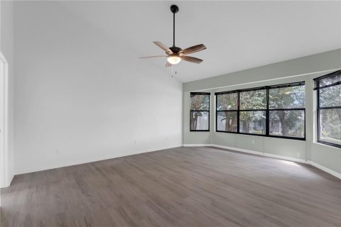 House in Lake Mary, Florida 3 bedrooms, 170.2 sq.m. № 1803190 - photo 11