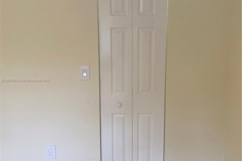 Touwnhouse à louer à Miami, Floride: 3 chambres, 140.65 m2 № 1923904 - photo 23