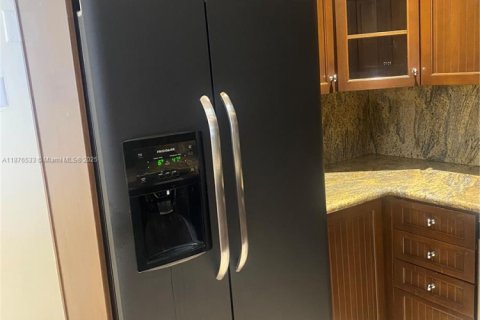 Touwnhouse à louer à Miami, Floride: 3 chambres, 140.65 m2 № 1923904 - photo 17