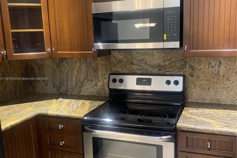 Touwnhouse à louer à Miami, Floride: 3 chambres, 140.65 m2 № 1923904 - photo 16