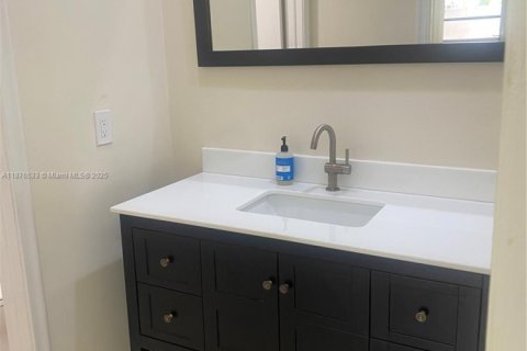 Touwnhouse à louer à Miami, Floride: 3 chambres, 140.65 m2 № 1923904 - photo 26