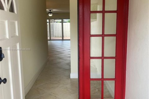 Touwnhouse à louer à Miami, Floride: 3 chambres, 140.65 m2 № 1923904 - photo 6