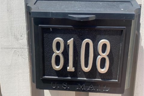 Touwnhouse à louer à Miami, Floride: 3 chambres, 140.65 m2 № 1923904 - photo 3