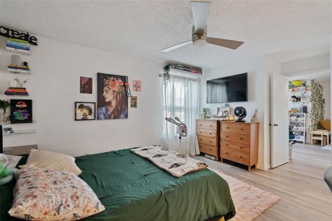 Condo in Orlando, Florida, 2 bedrooms № 2091948 - photo 15