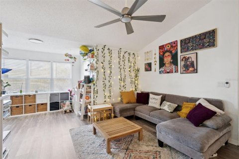 Condo in Orlando, Florida, 2 bedrooms № 2091948 - photo 6