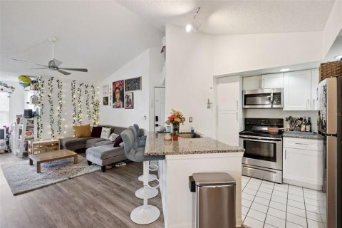Condo in Orlando, Florida, 2 bedrooms № 2091948 - photo 7