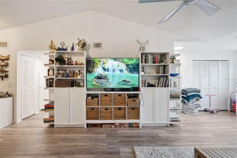 Condo in Orlando, Florida, 2 bedrooms № 2091948 - photo 5