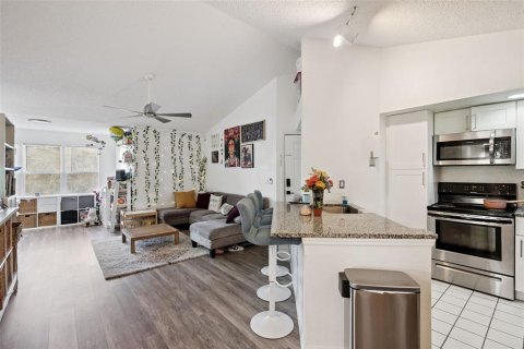 Condo in Orlando, Florida, 2 bedrooms № 2091948 - photo 8