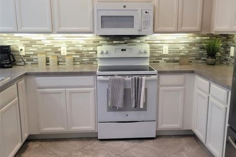 Casa en alquiler en Davenport, Florida, 4 dormitorios, 243.5 m2 № 1685031 - foto 7