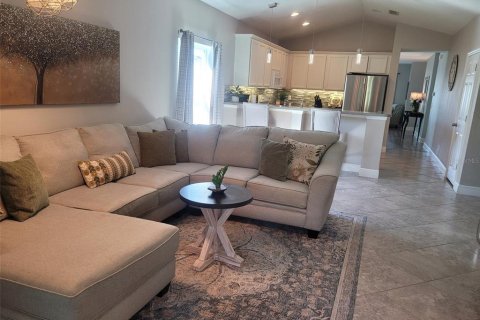 Casa en alquiler en Davenport, Florida, 4 dormitorios, 243.5 m2 № 1685031 - foto 2