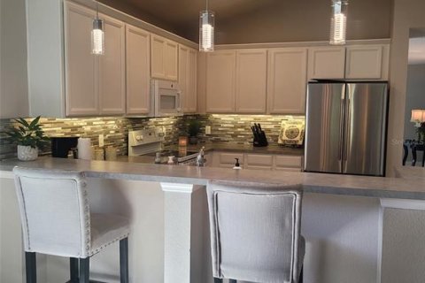 Casa en alquiler en Davenport, Florida, 4 dormitorios, 243.5 m2 № 1685031 - foto 4