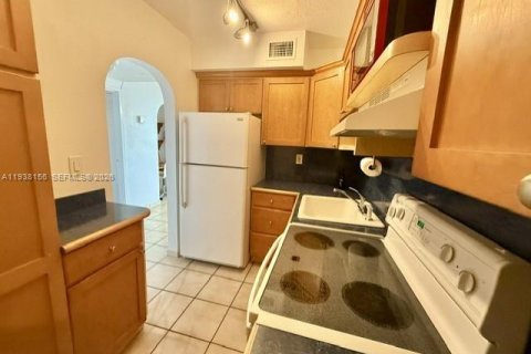 Copropriété à louer à Miami Beach, Floride: 55.74 m2 № 1995846 - photo 6