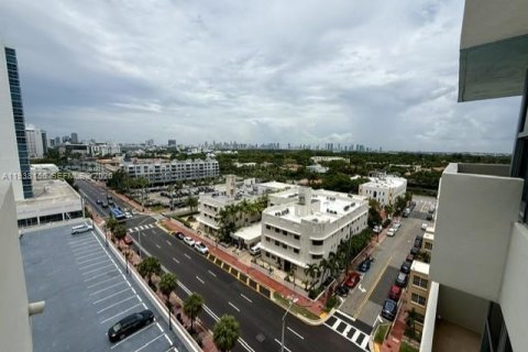 Copropriété à louer à Miami Beach, Floride: 55.74 m2 № 1995846 - photo 3
