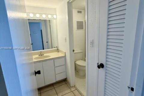 Copropriété à louer à Miami Beach, Floride: 55.74 m2 № 1995846 - photo 9