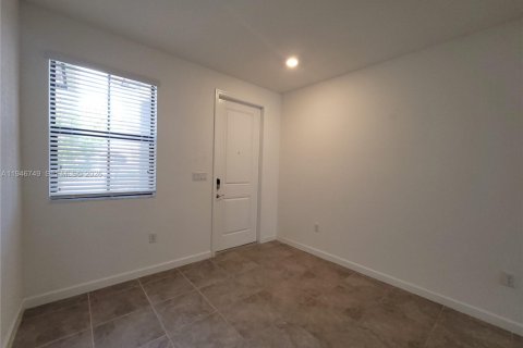 Casa en venta en Homestead, Florida, 3 dormitorios, 147.06 m2 № 2002920 - foto 9