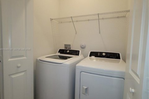 Casa en venta en Homestead, Florida, 3 dormitorios, 147.06 m2 № 2002920 - foto 24