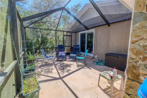 House in Port Richey, Florida 4 bedrooms, 364.18 sq.m. № 1583488 - photo 25